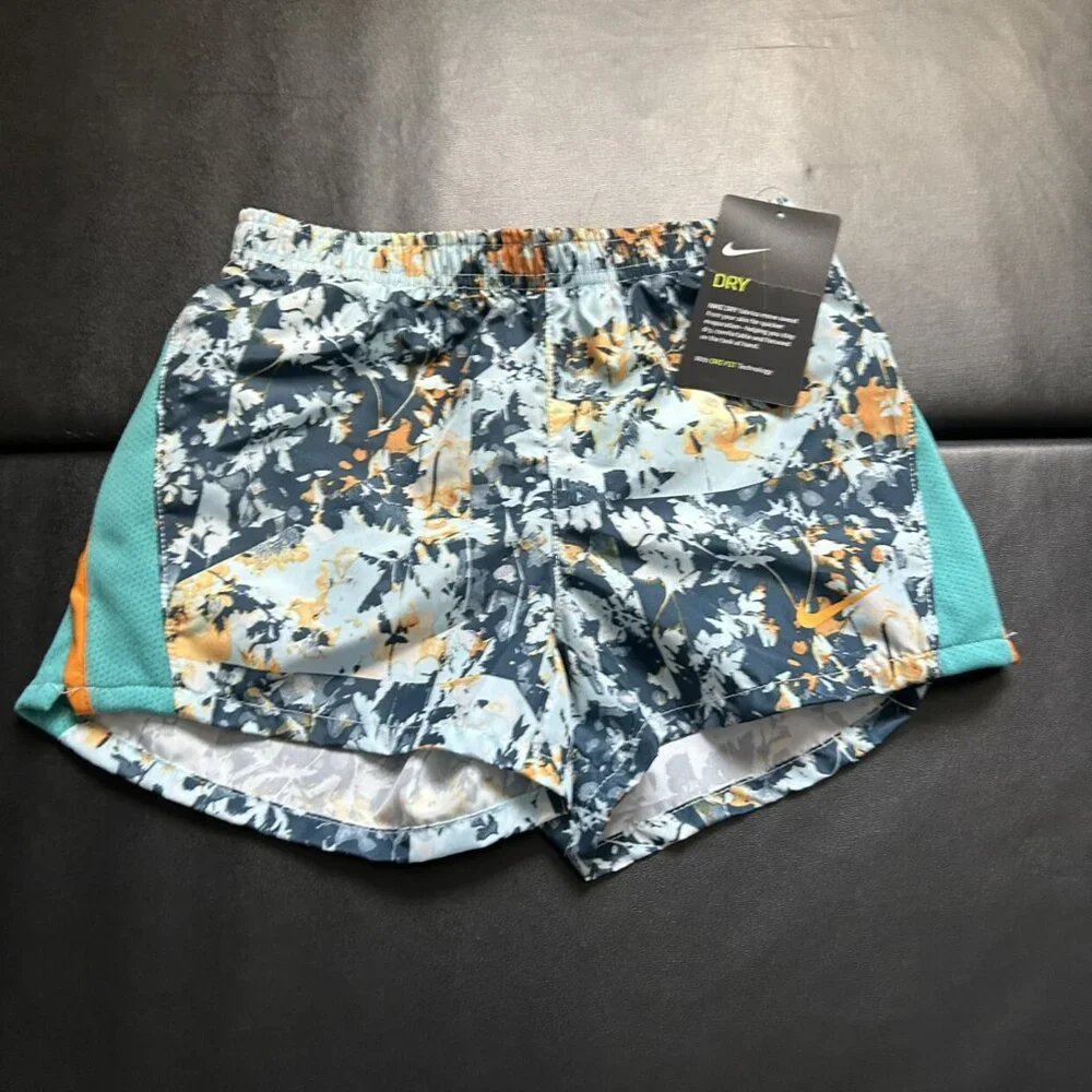 NWT Nike Athletic Set Girls Size 6